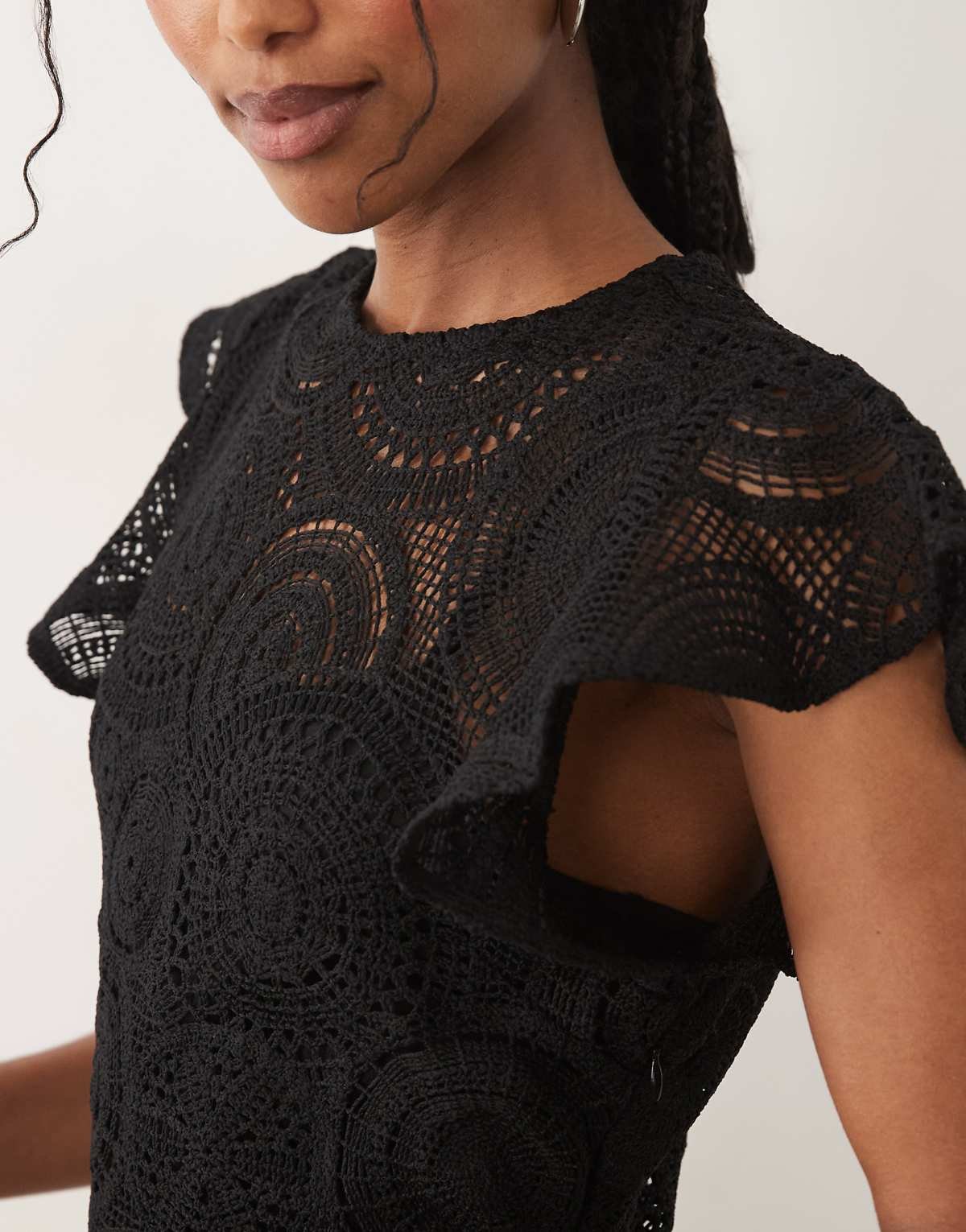 Robe courte à manches évasées au crochet Noir