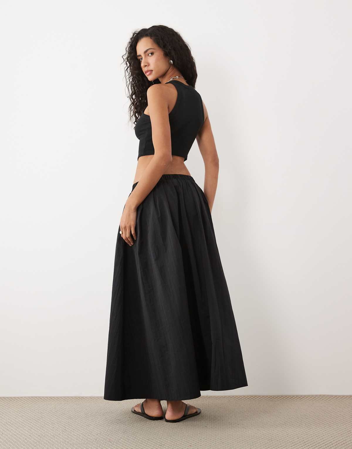 Jupe mi-longue volumineuse en coton Noir