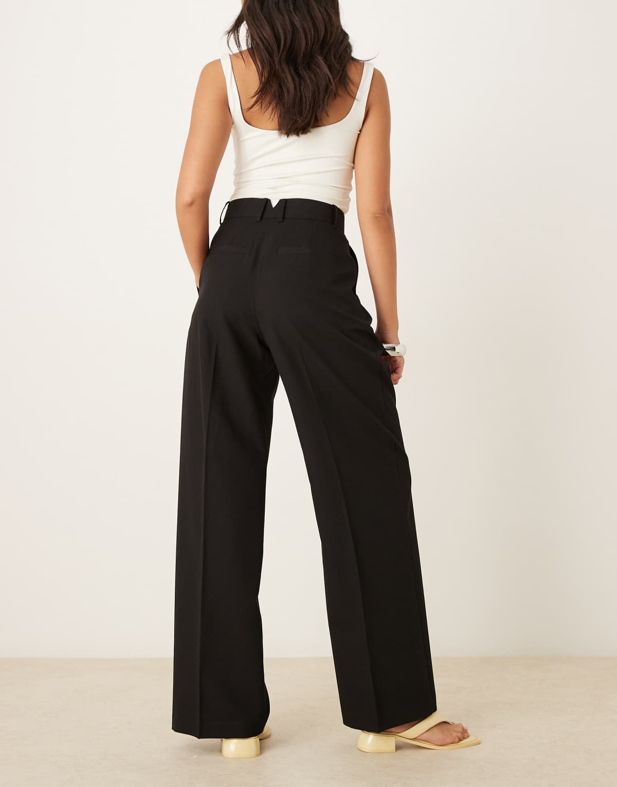 Pantalon large ajusté avec détail de plis Noir