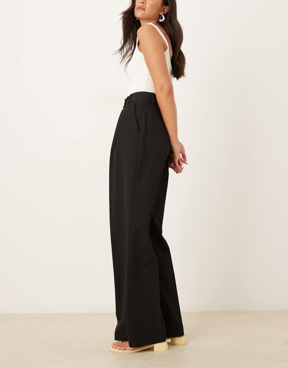 Pantalon large ajusté avec détail de plis Noir