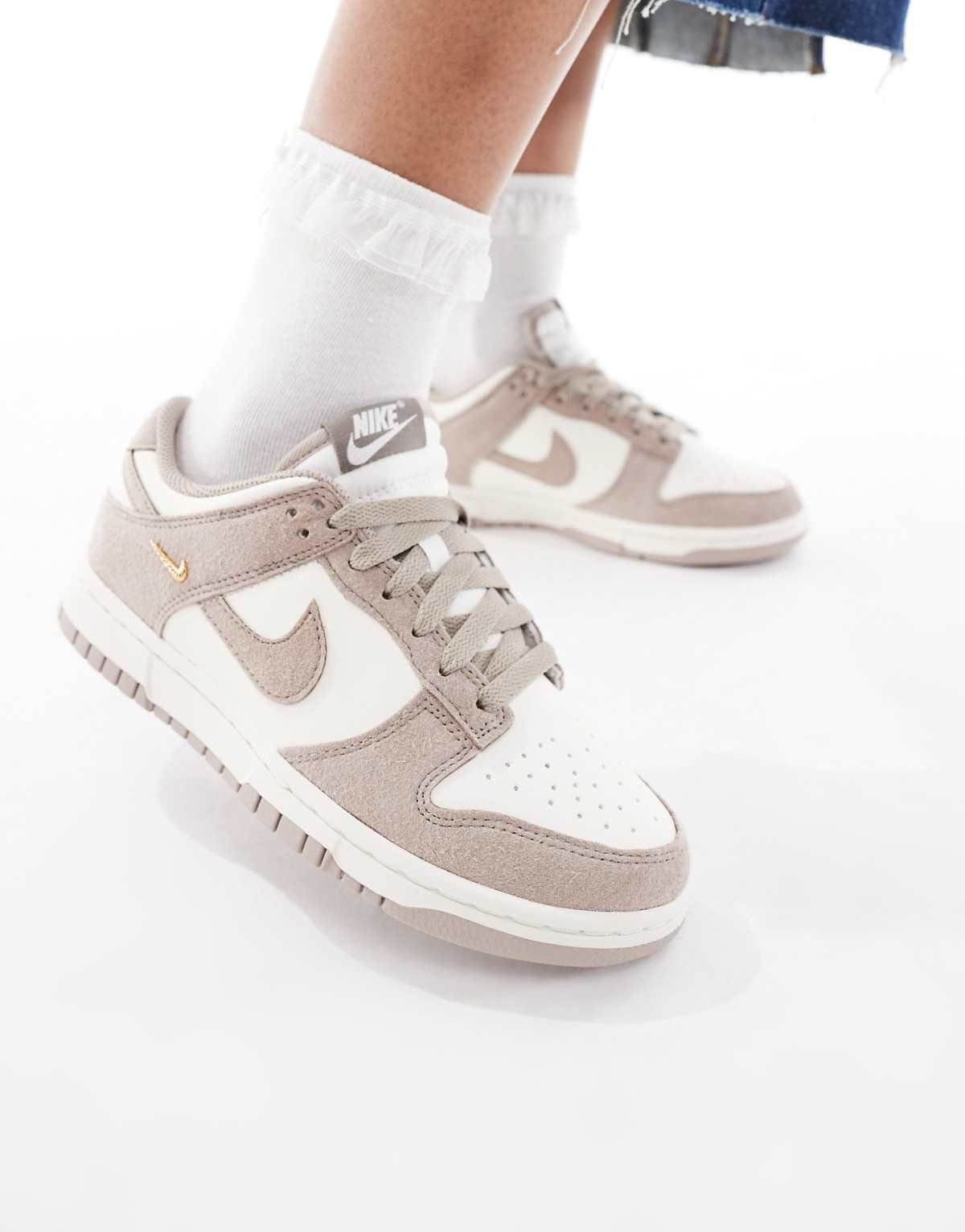Dunk Low Baskets basses Blanc et beige
