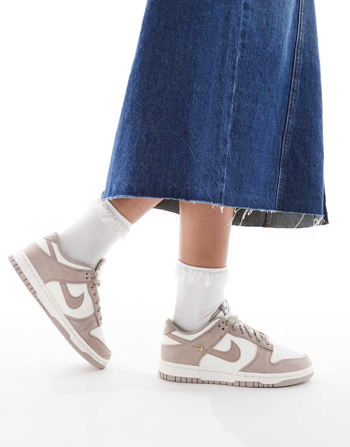 Dunk Low Baskets basses Blanc et beige