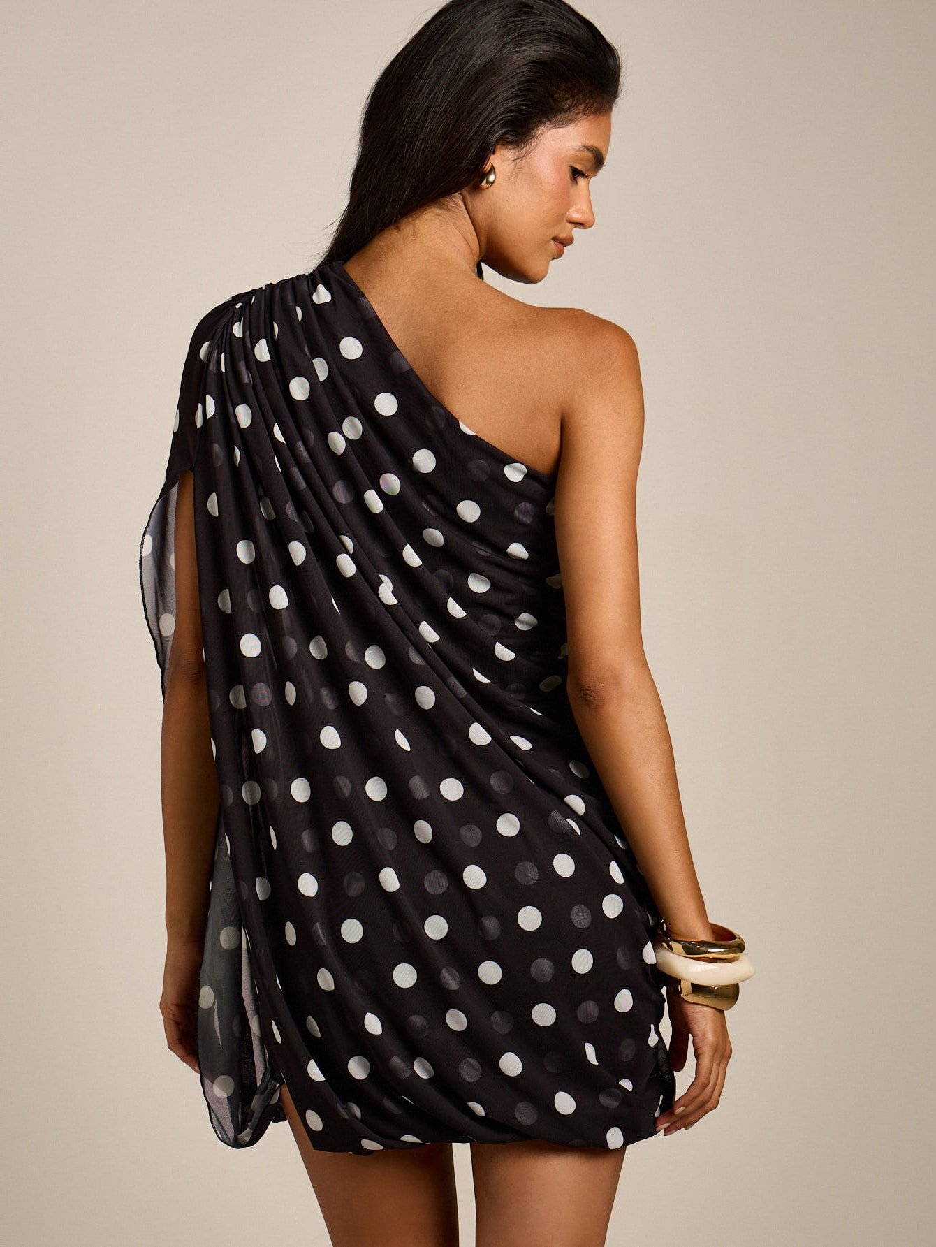 Robe 9sira drapée b pois w kmam bouffants