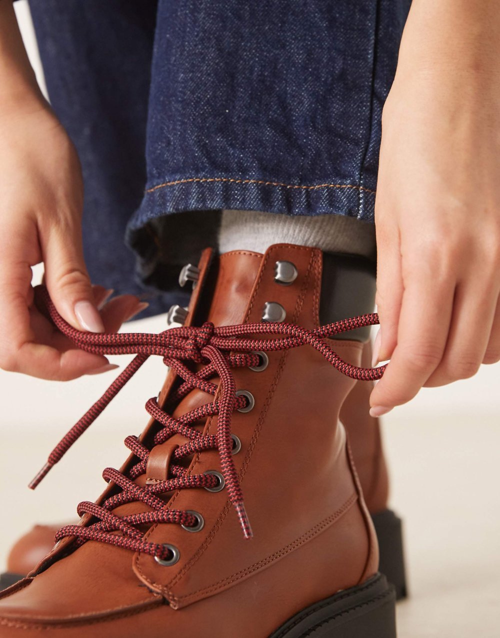 Lace-up workwear boots in tan