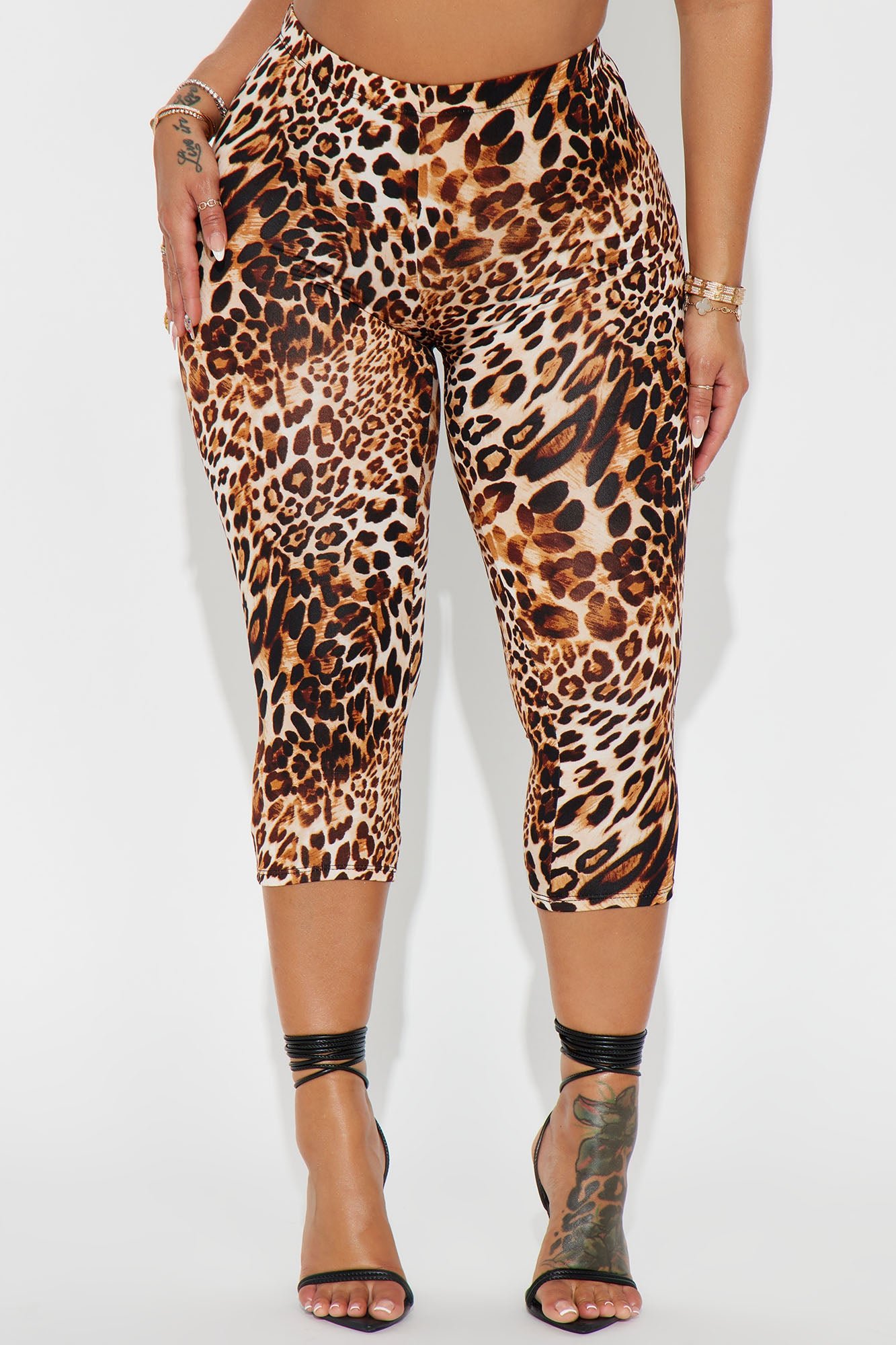 Leopard print capri leggings
