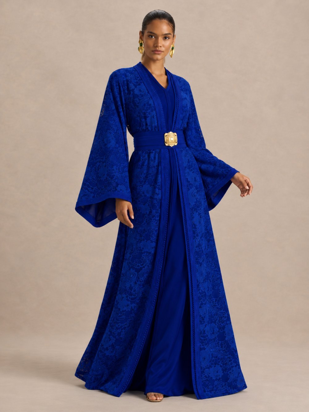 Takchita en dentelle et crêpe bleu roi