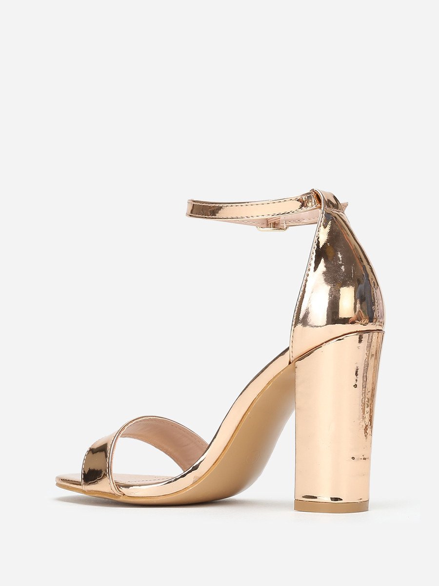 Sandales vernies à talon carré or rose
