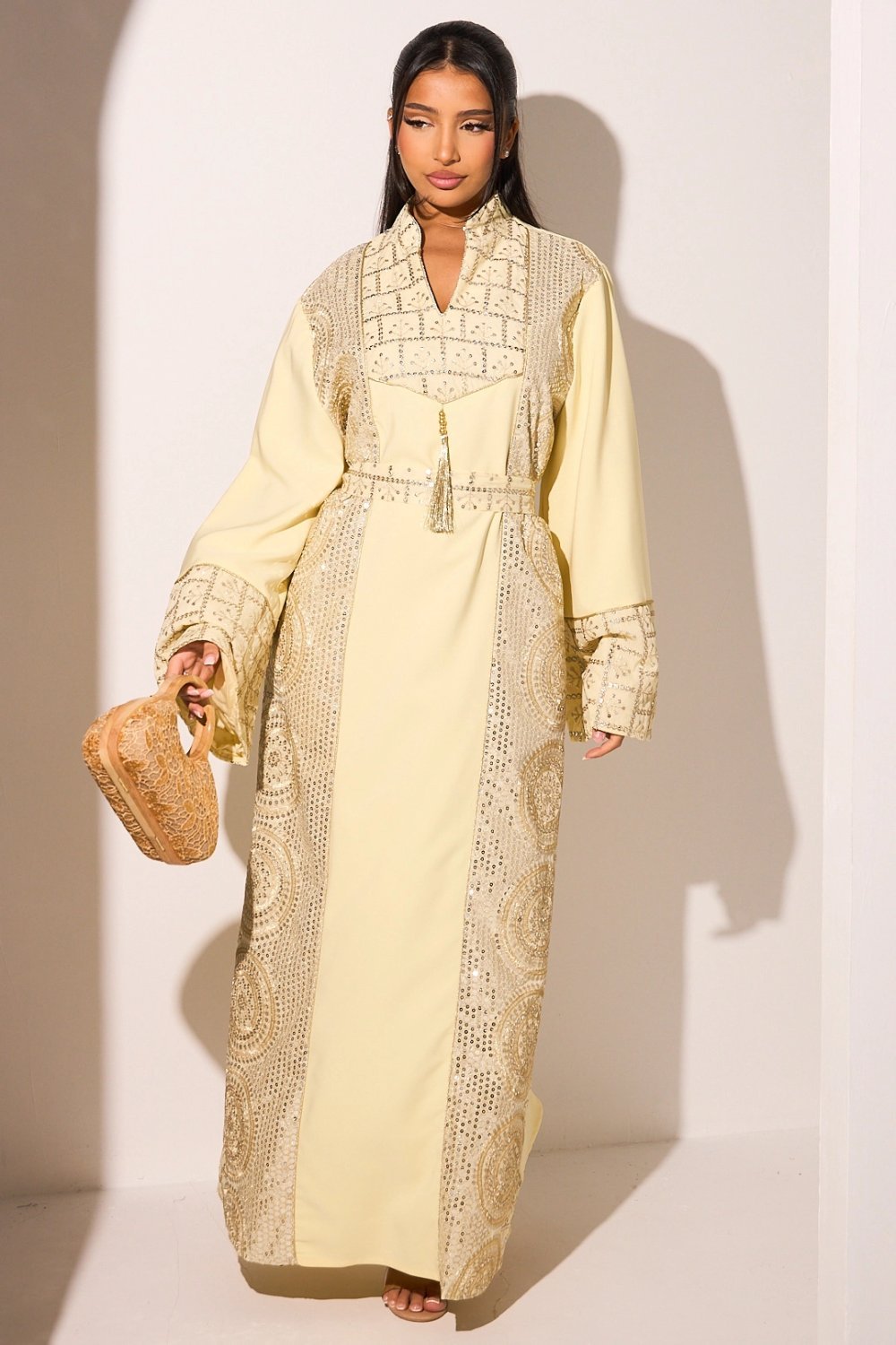 Abaya à sequins col V à pompon jaune