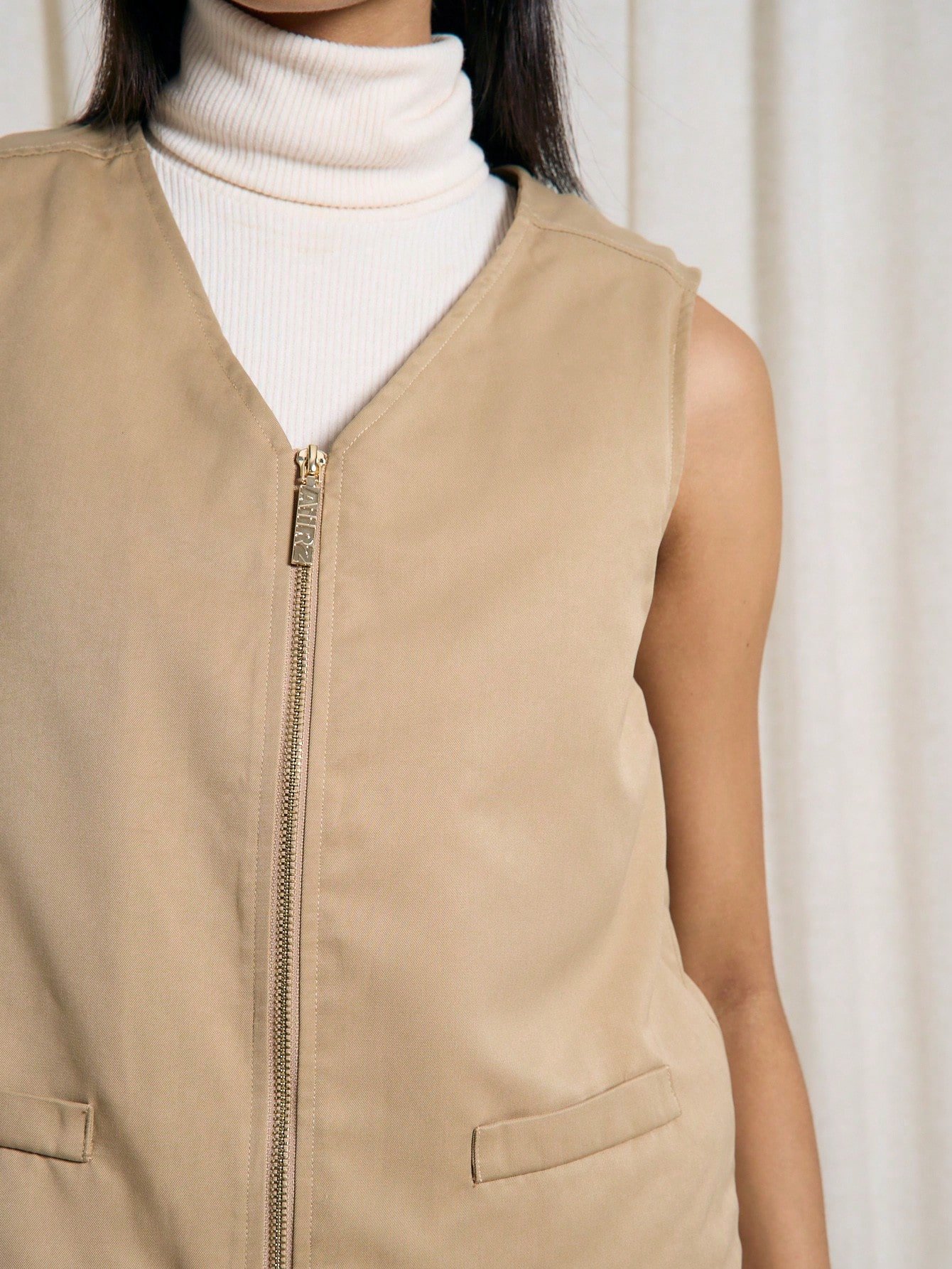 Lightweight quilted zip gilet
