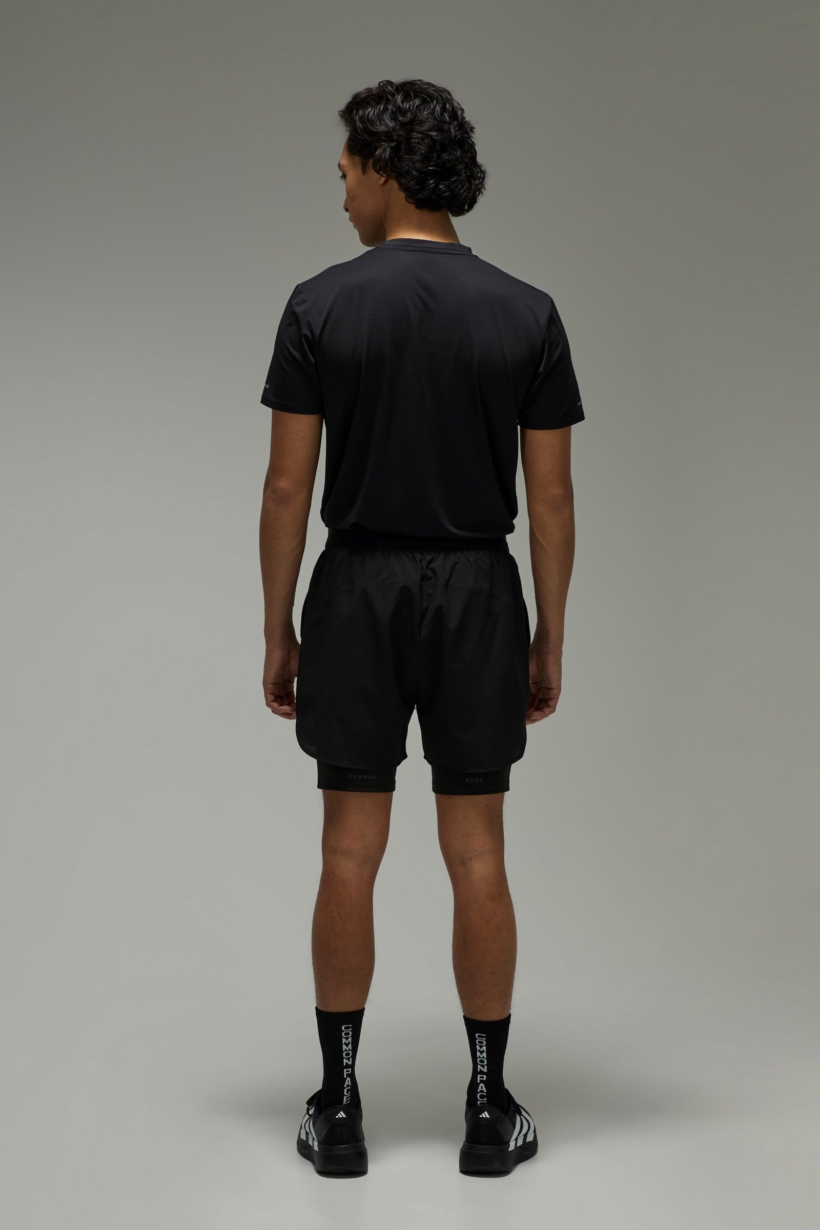 T-shirt dyal jri Common Pace coupe regular