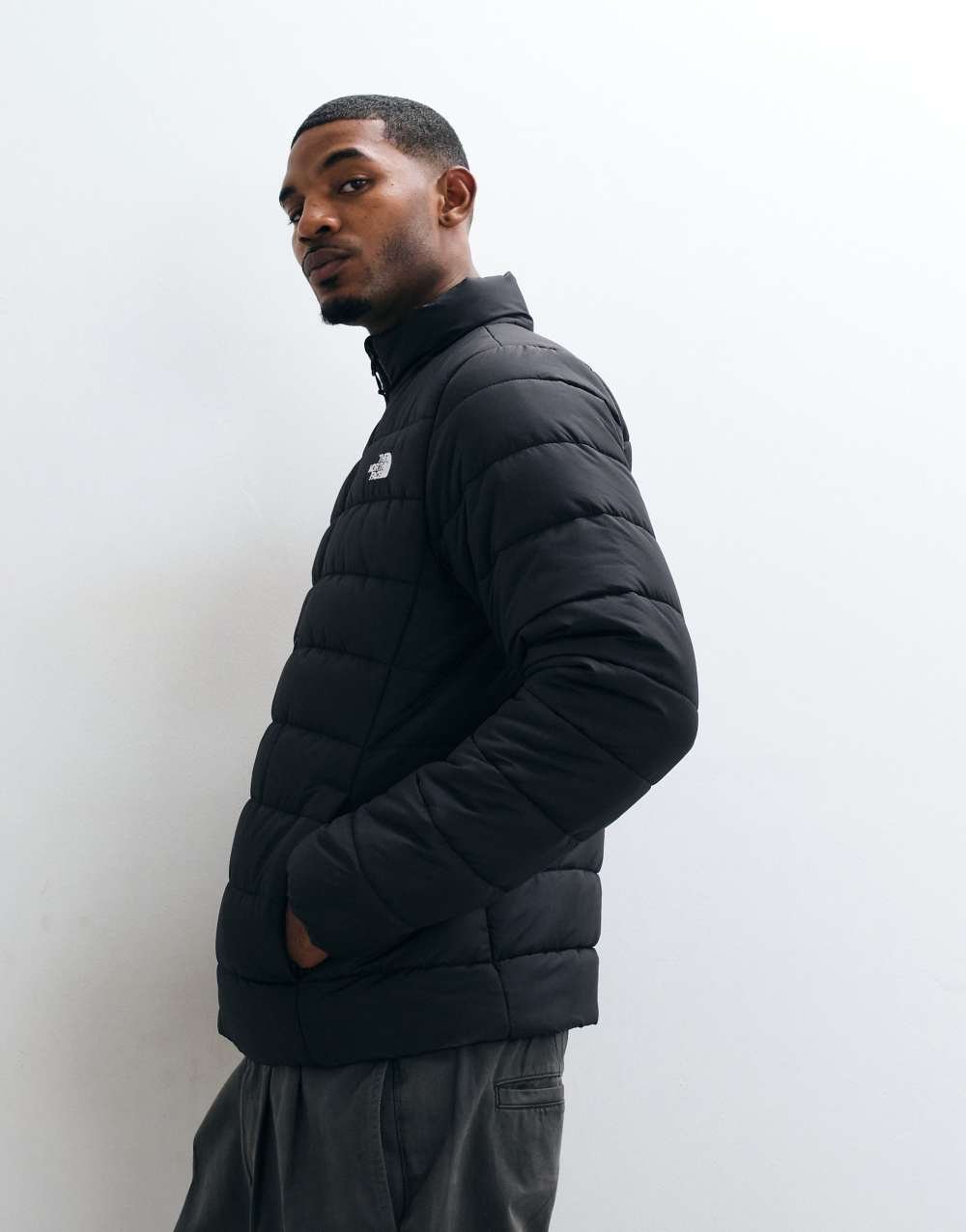 Aconcagua padded jacket in black