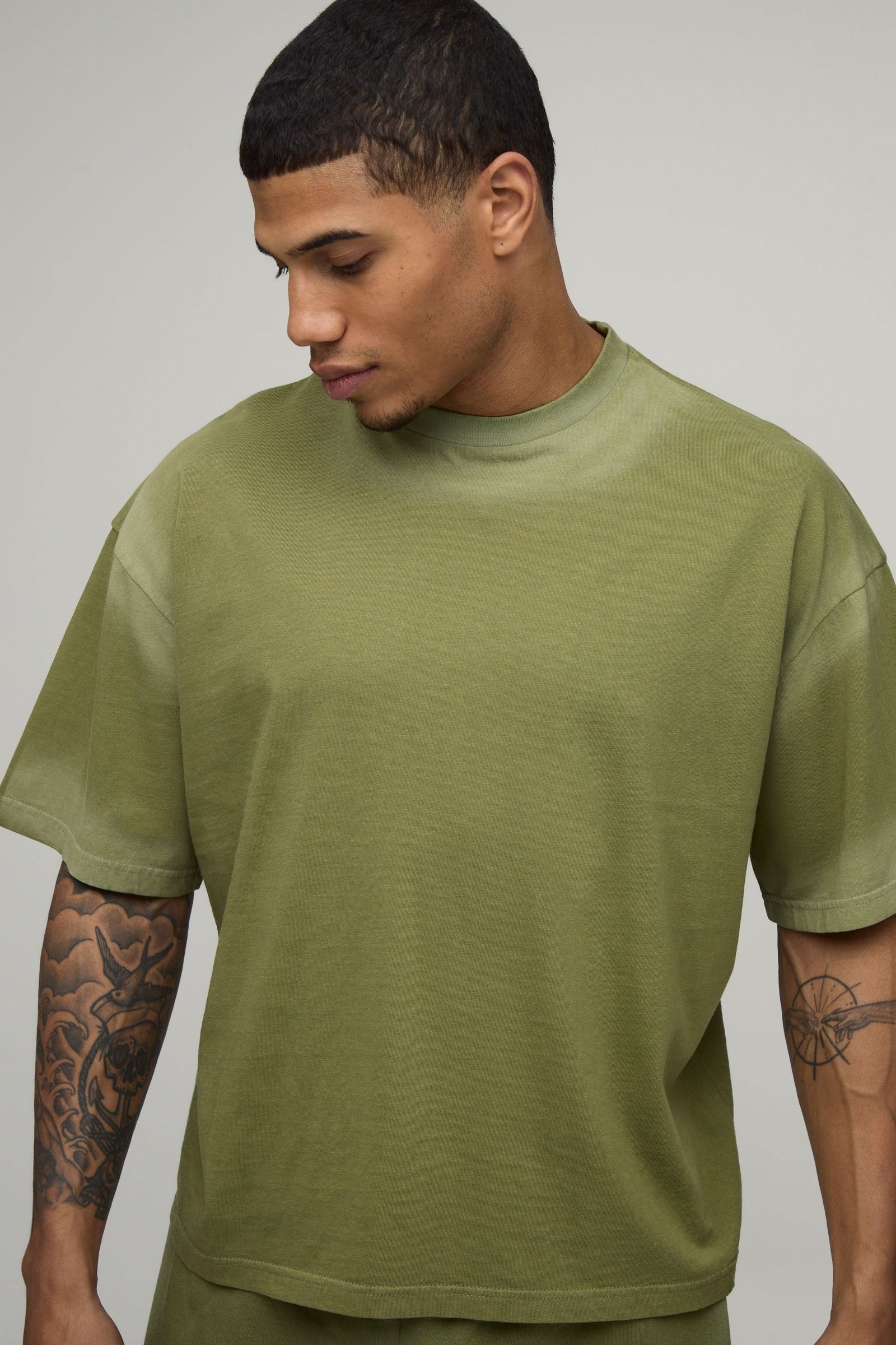 Ensemble t-shirt court délavé et short