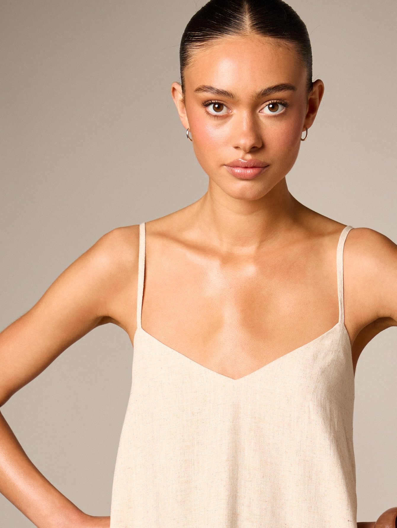 Robe trapèze en lin à décolleté cœur