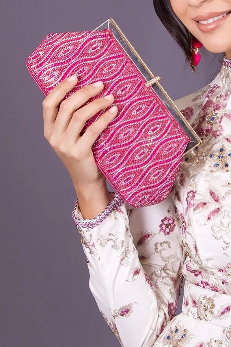 Sac de soirée fuchsia à motif cachemire en strass