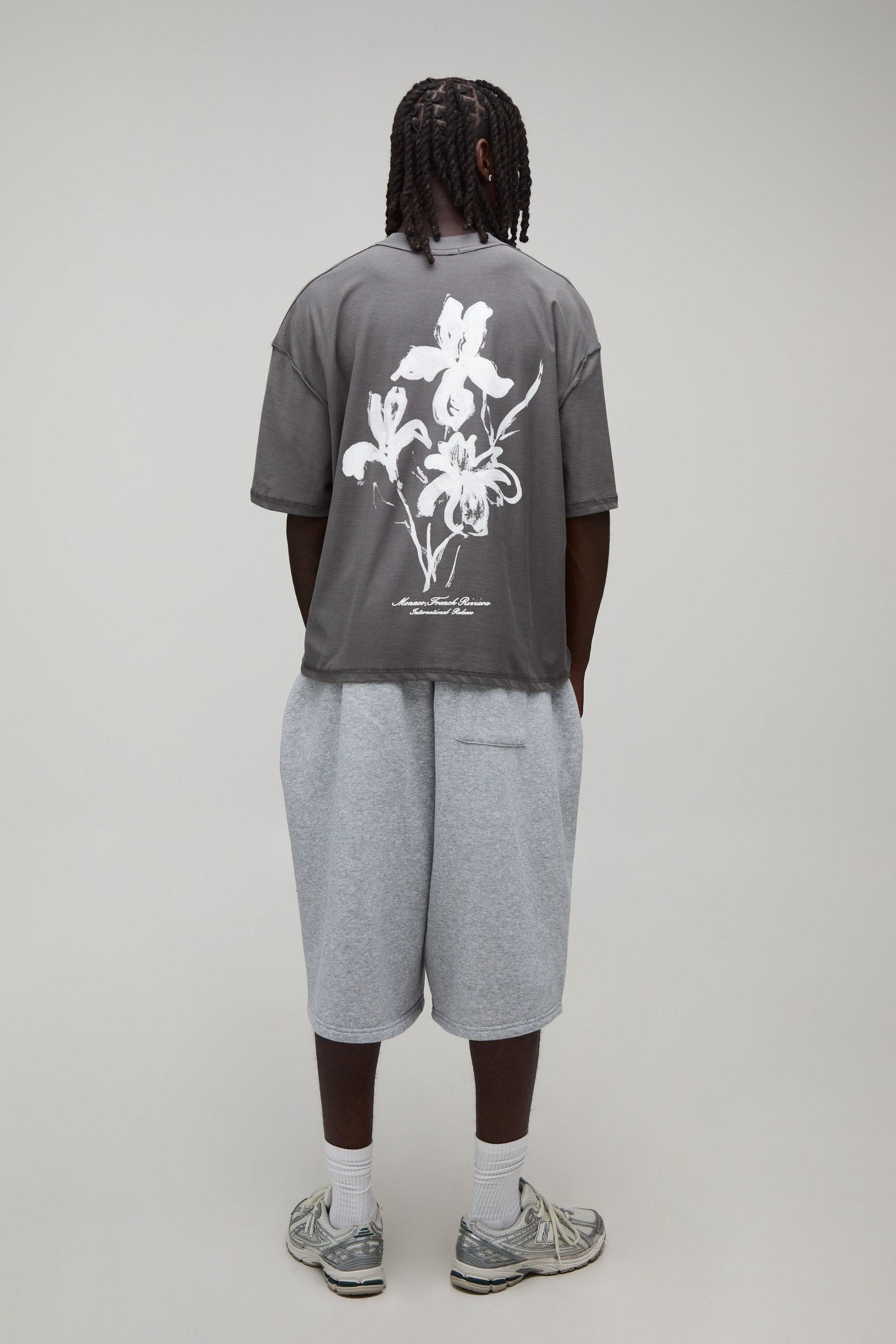T-shirt Anthracite Oversize Boxy À Imprimé Floral Avec Coutures Apparentes