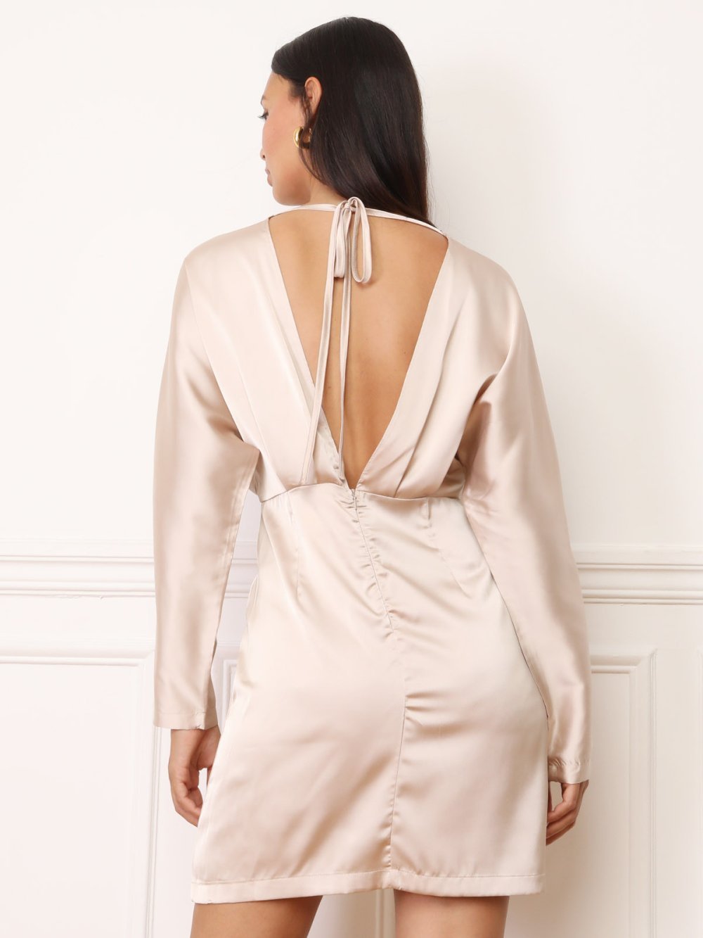 Robe cache-cœur satinée à dos nu dorée