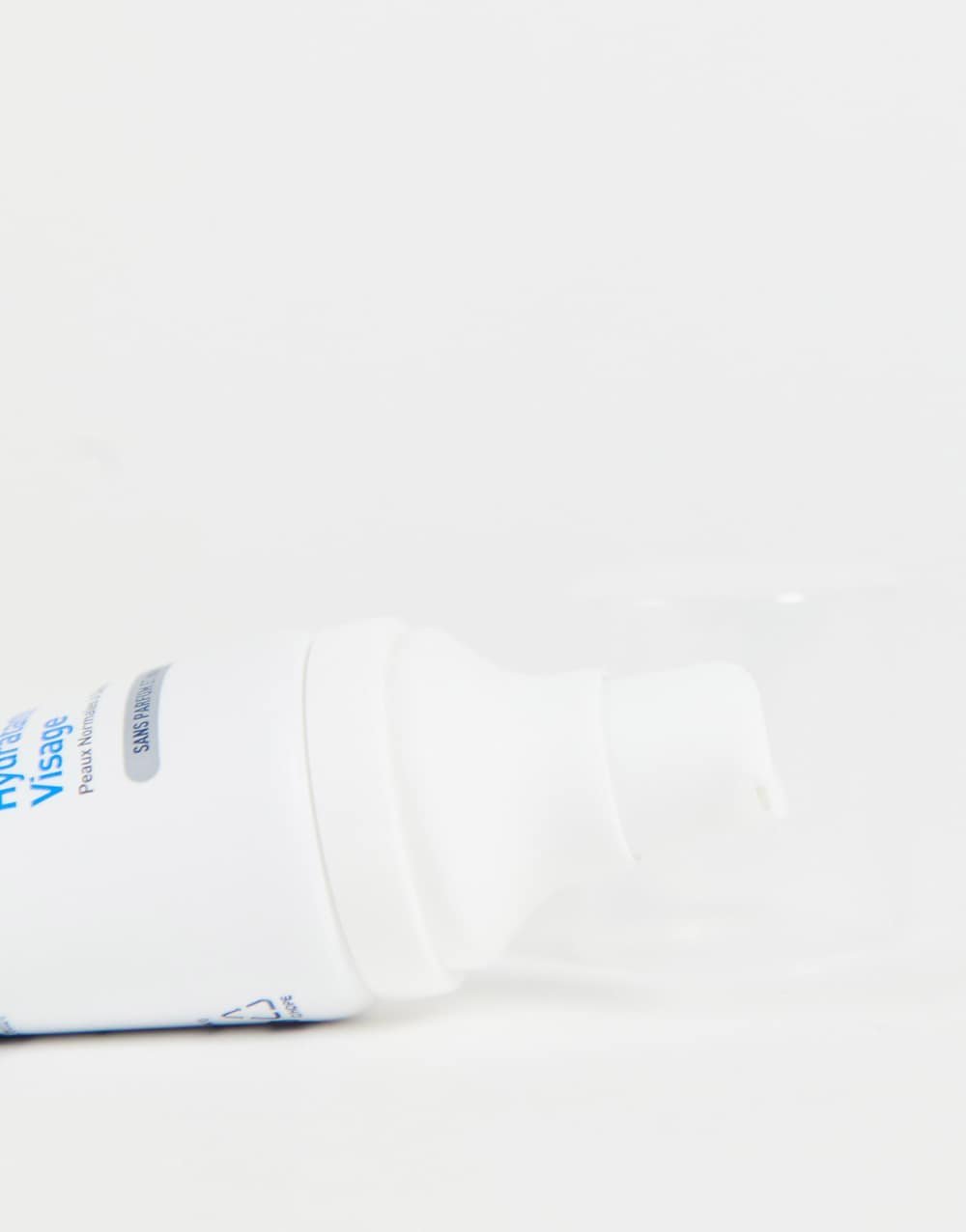 كريم وجه مرطب بالسيراميد SPF 50 - 52 مل