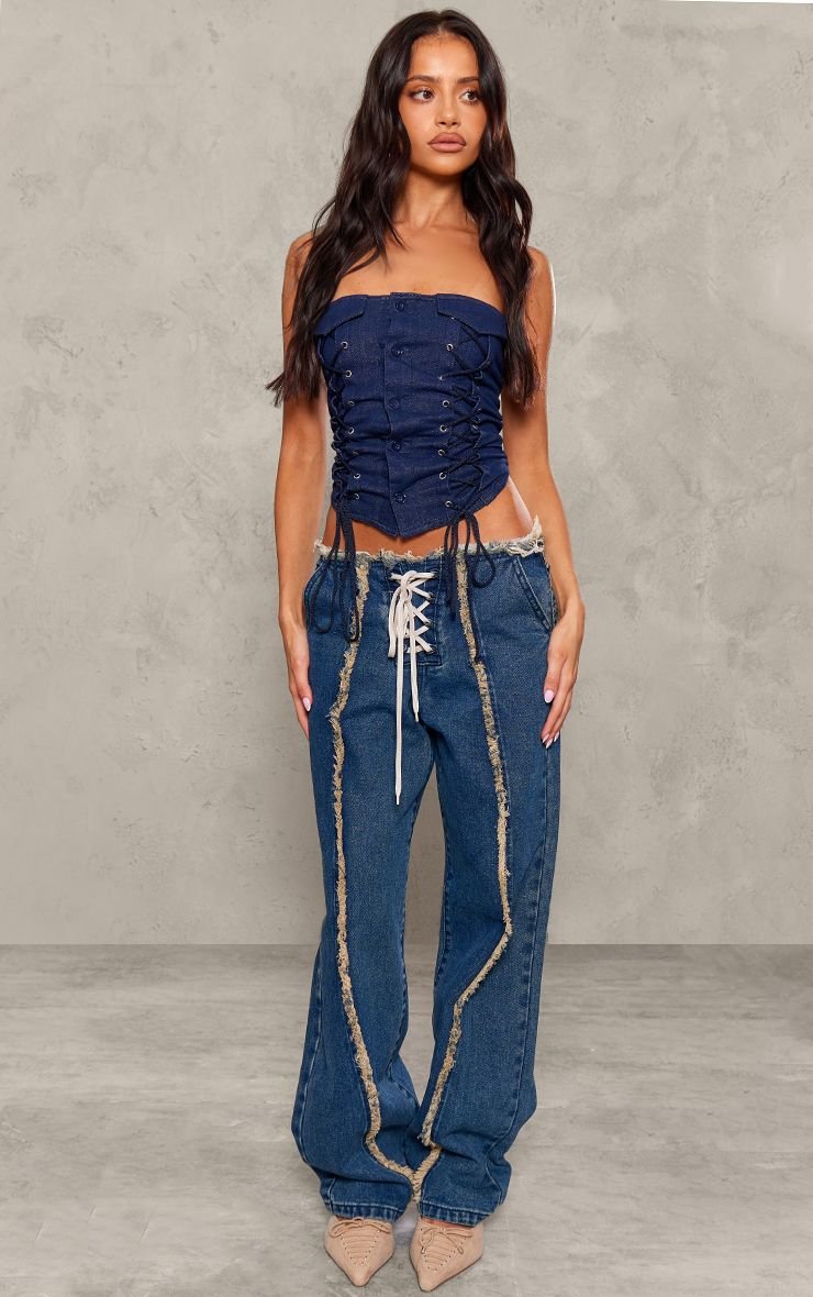 Jean En Denim Délavé Bleu Moyen Petite Taille Avec Détails De Lacets Et Effilochage