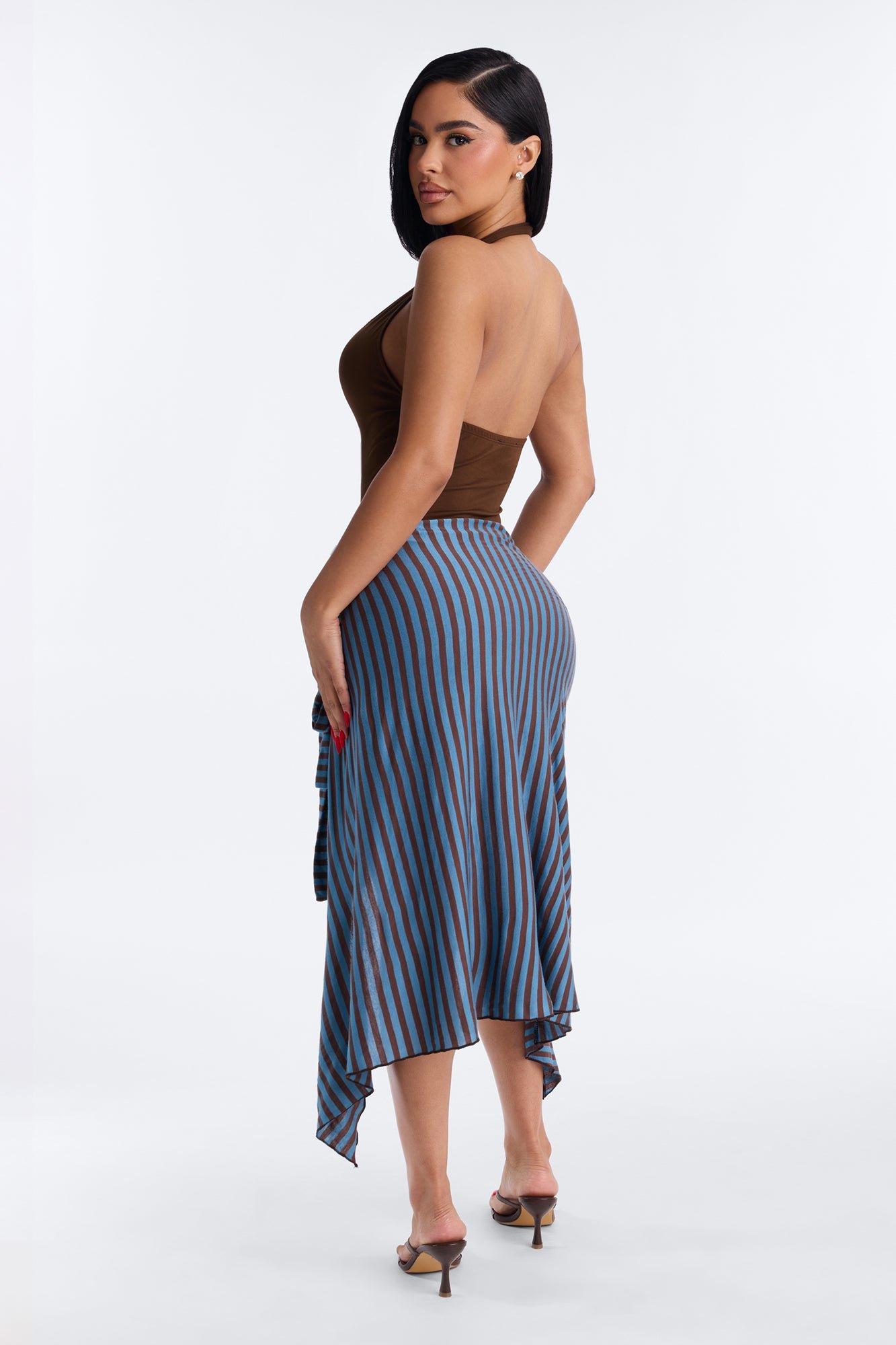 Robe midi dos nu à détail rayé croisé
