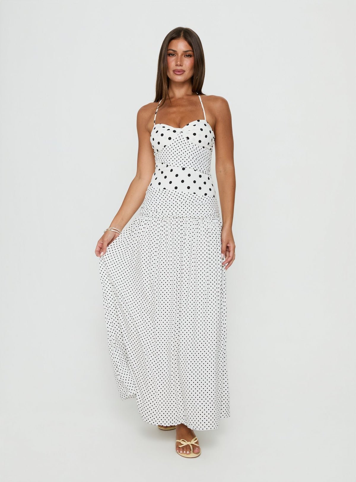Robe longue à pois col licou torsadé