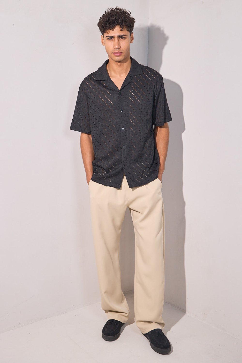 Chemise ajourée manches courtes noire