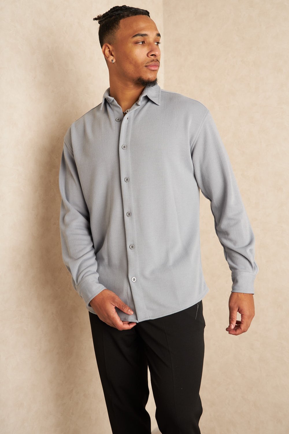 Chemise côtelée manches longues grise