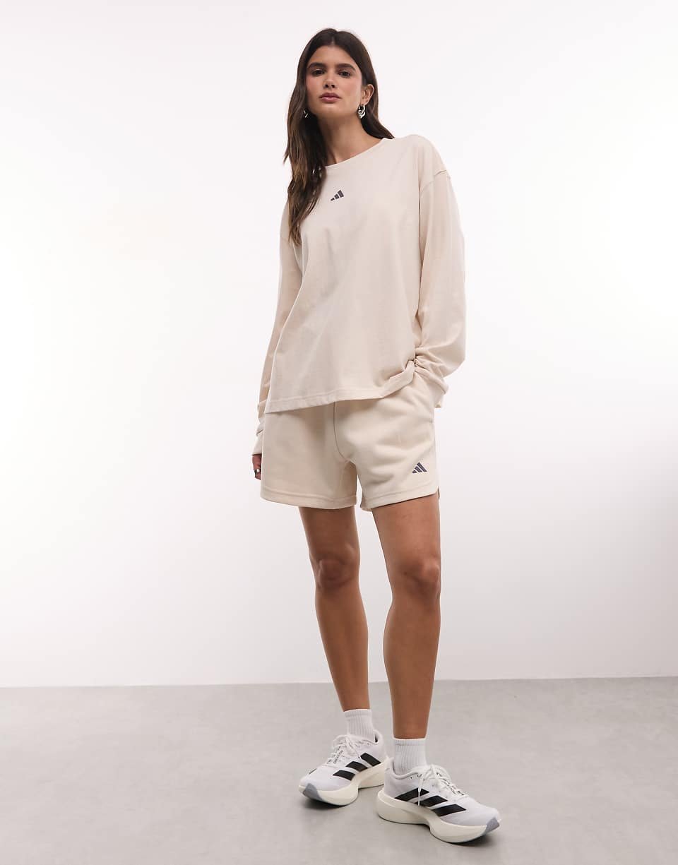 Top à manches longues Three Stripes Studios crème