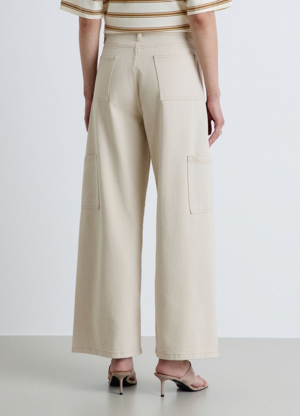 Jean palazzo taille haute à cordon taupe