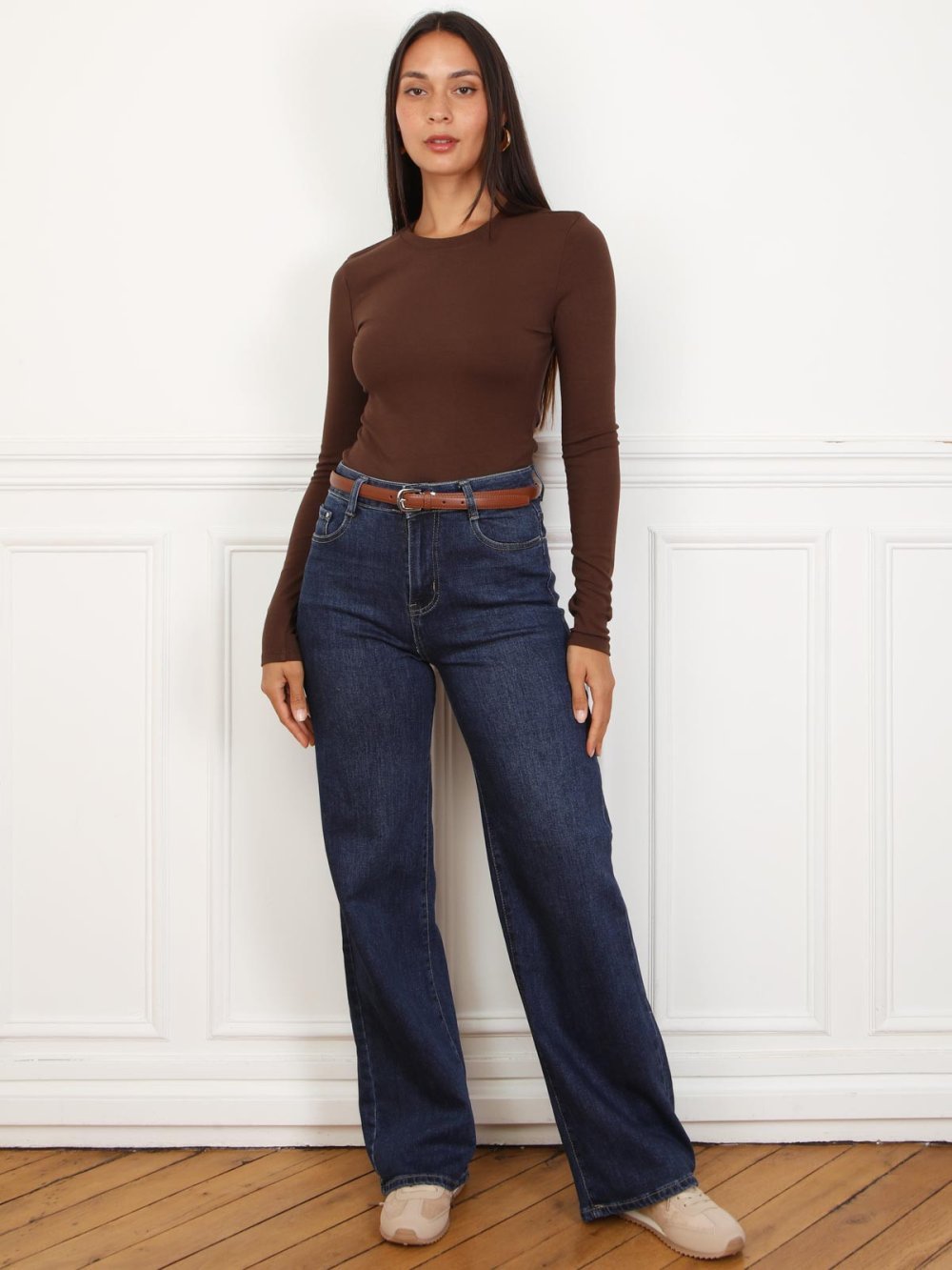 Dark blue high-waisted raw straight jeans