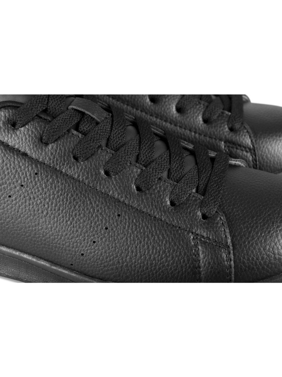 Baskets basses perforées noires