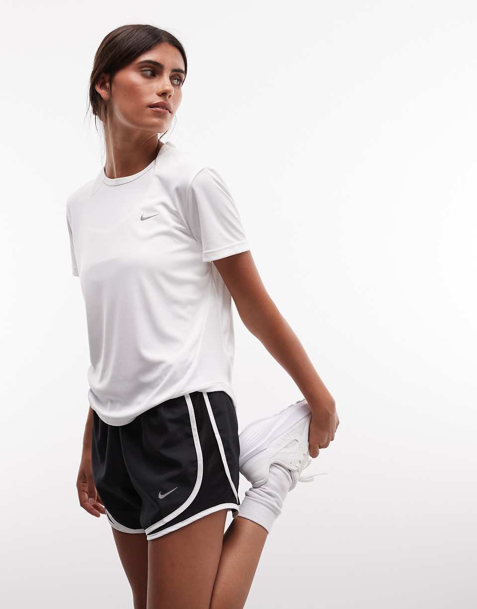 Tempo - Short 3 pouces à taille mi-haute en tissu Dri-FIT - Noir et blanc