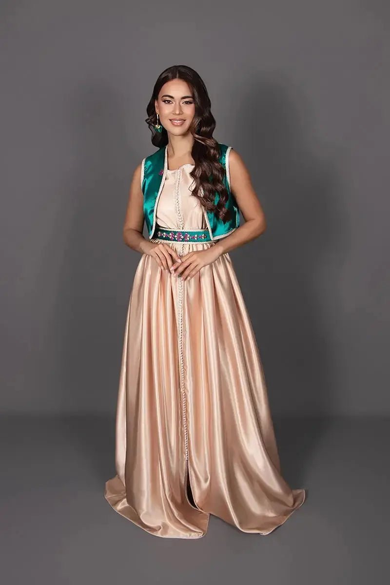 Sleeveless salmon caftan with green bolero