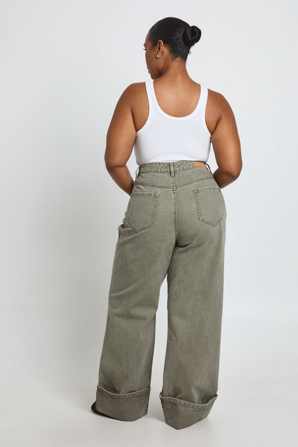Khaki high-waisted straight leg jeans - Plus size