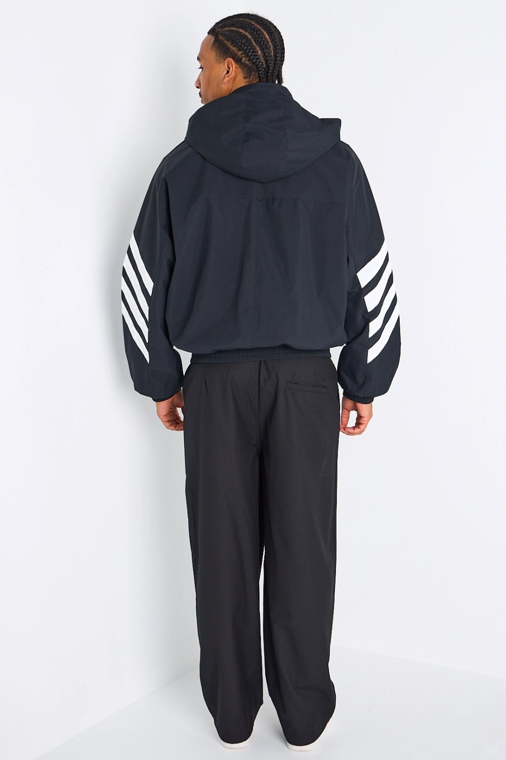 Veste sport b capuche kat7ayed k7la