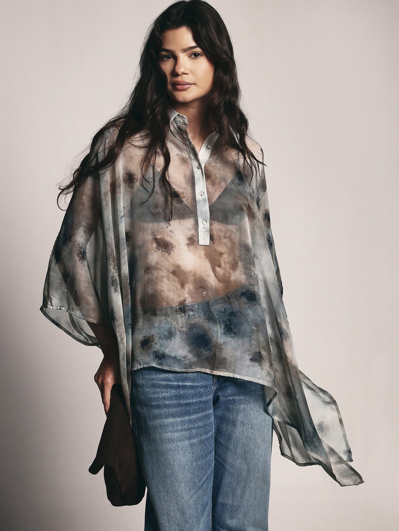 Blouse oversize en mousseline de soie transparente