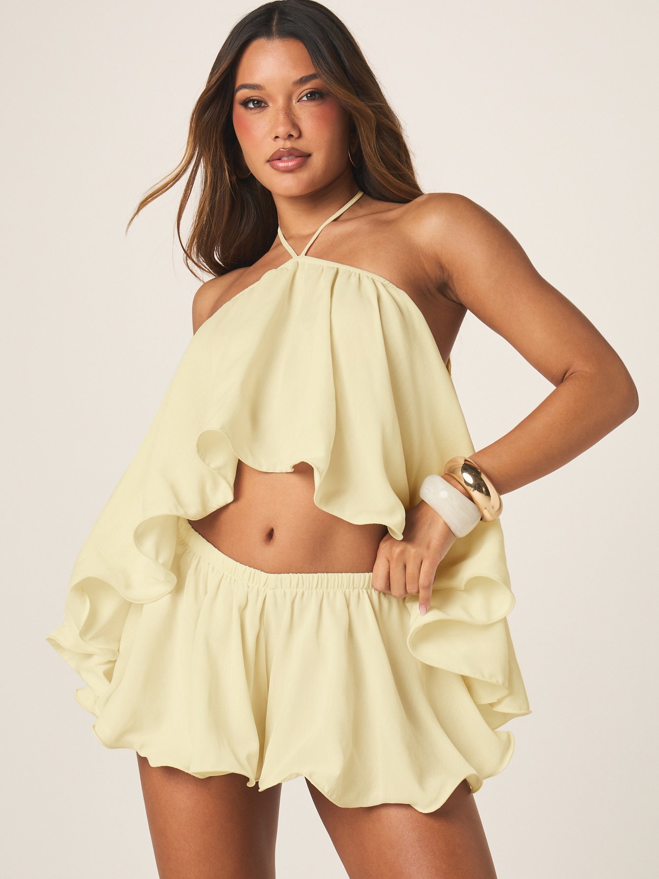 Ensemble Crop Top Dos Nu À Volants Et Short Bouffant