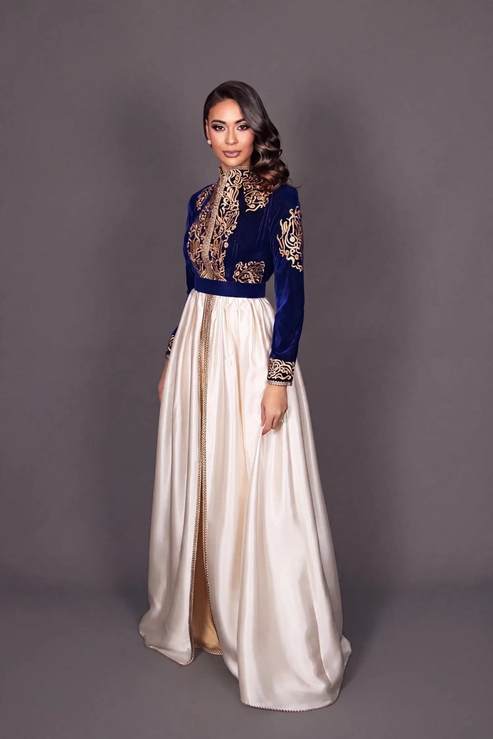 Royal blue velvet takchita with mandarin collar