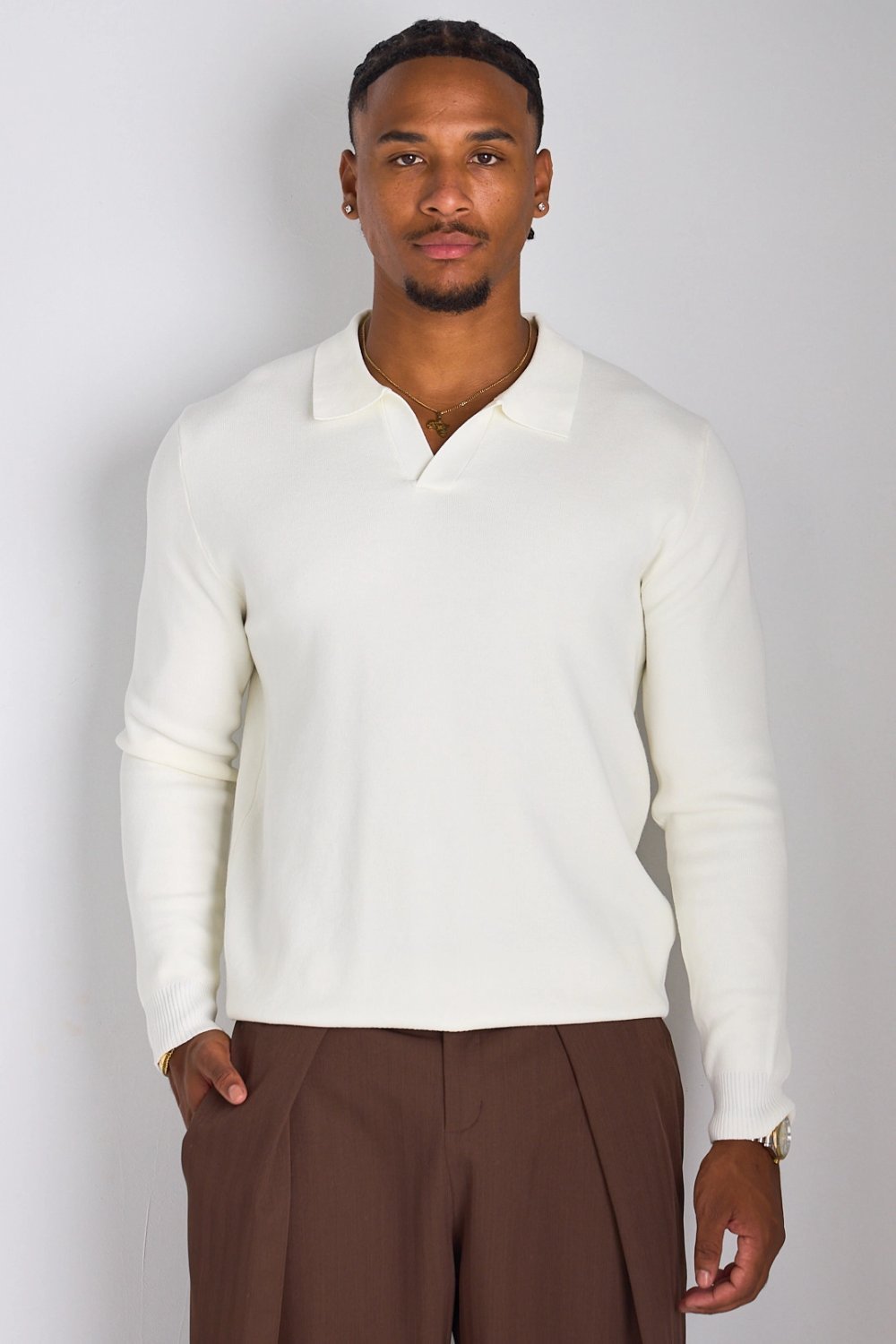 White plain long-sleeved polo shirt