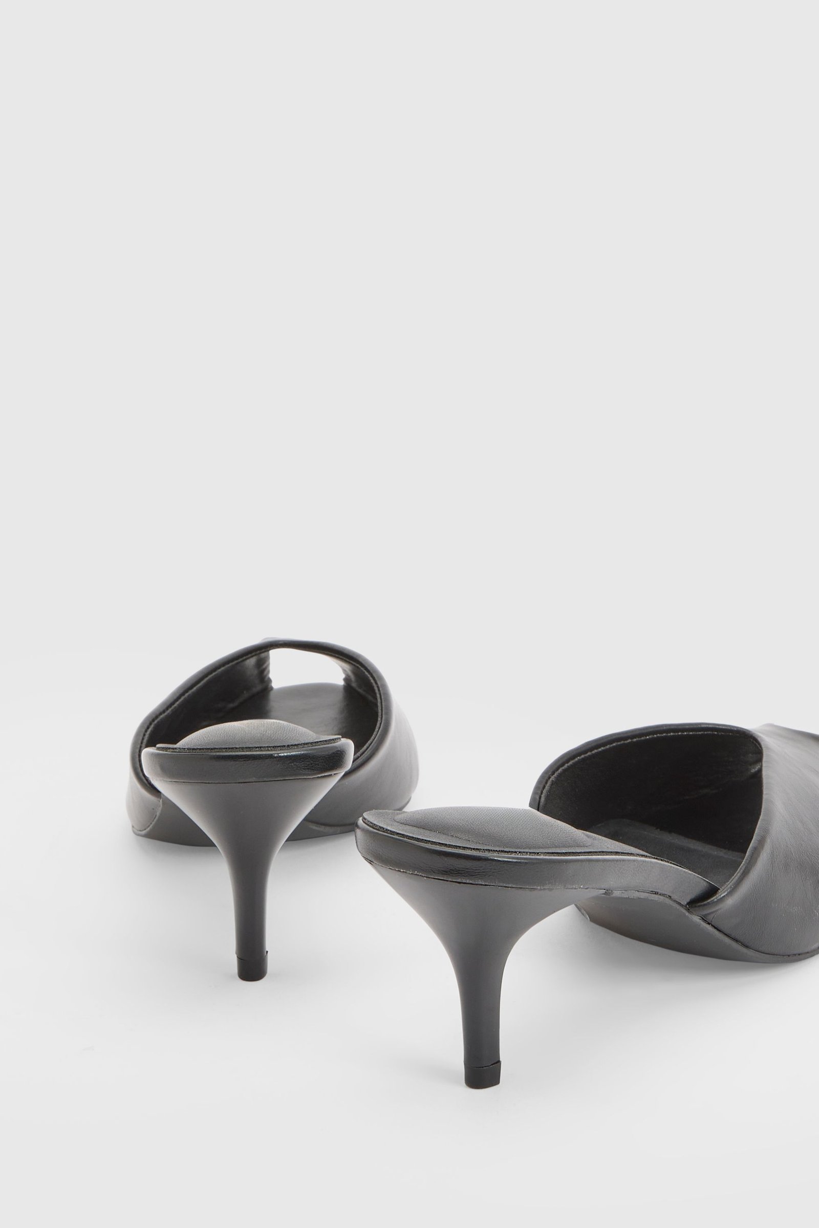 Open-toe heeled mules