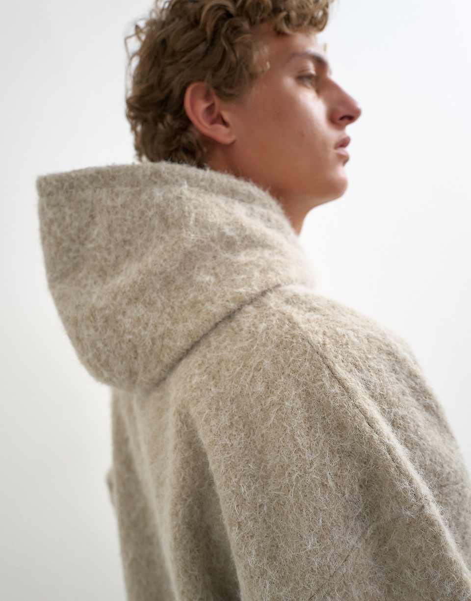Hoodie coupe carrée en imitation peau de mouton brossée couleur pierre