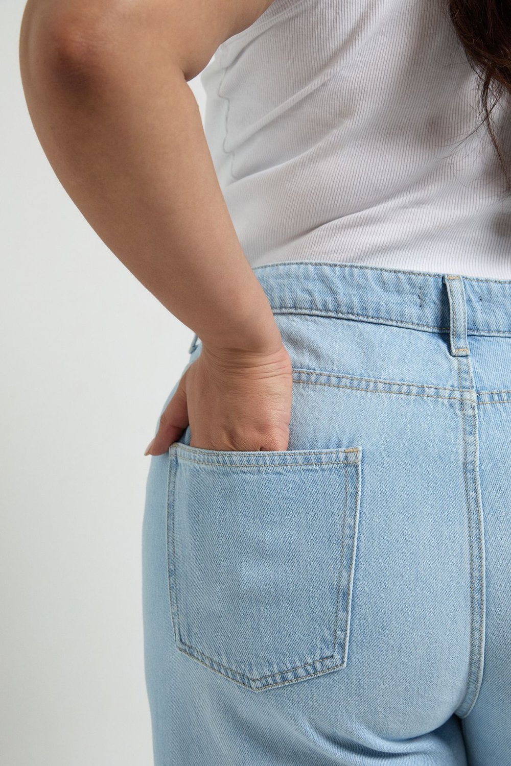 Pale blue high-waisted wide leg jeans - Plus size
