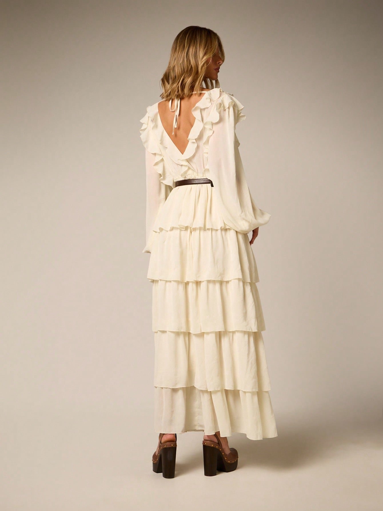 Robe twila col V ghamq b volants w ceinture