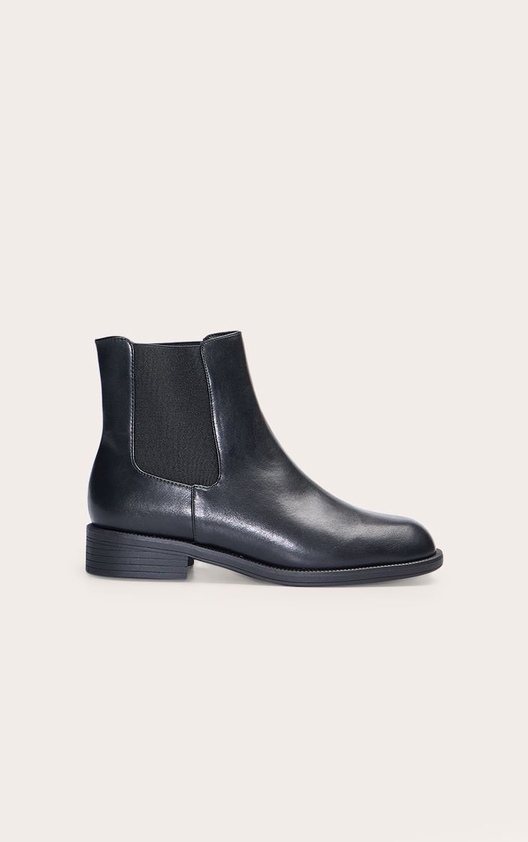 Round-toe Chelsea boots - Wide fit