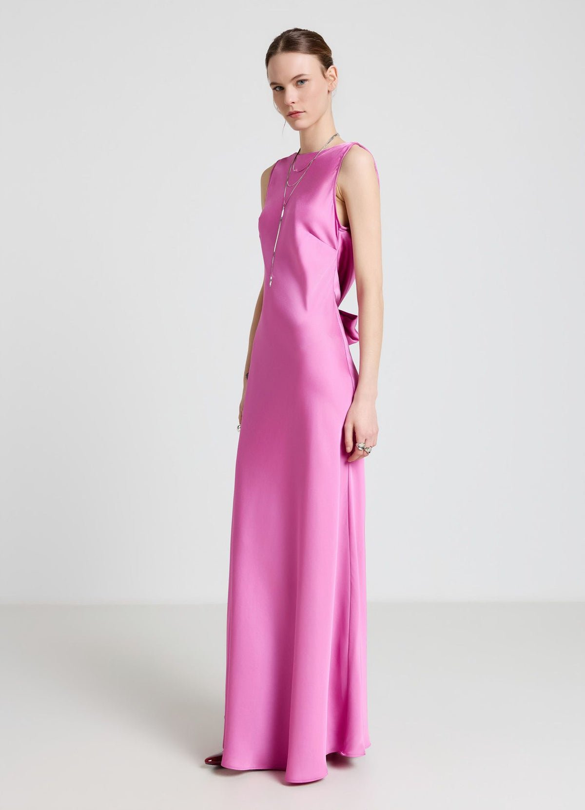 Satin-look open-back maxi dress with bow