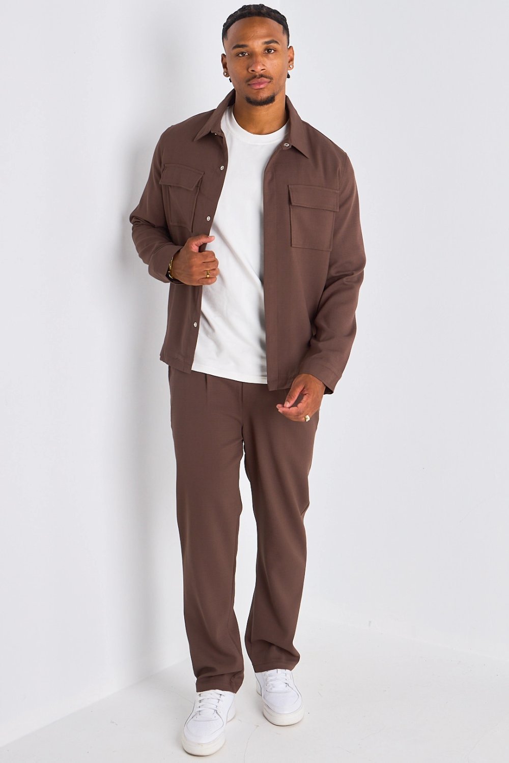 Brown buttoned jacket and trousers set