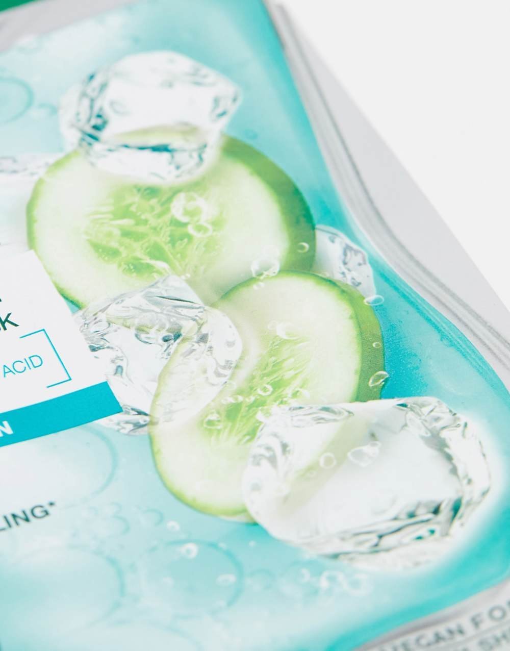 Anti-fatigue hyaluronic acid and cucumber gel mask
