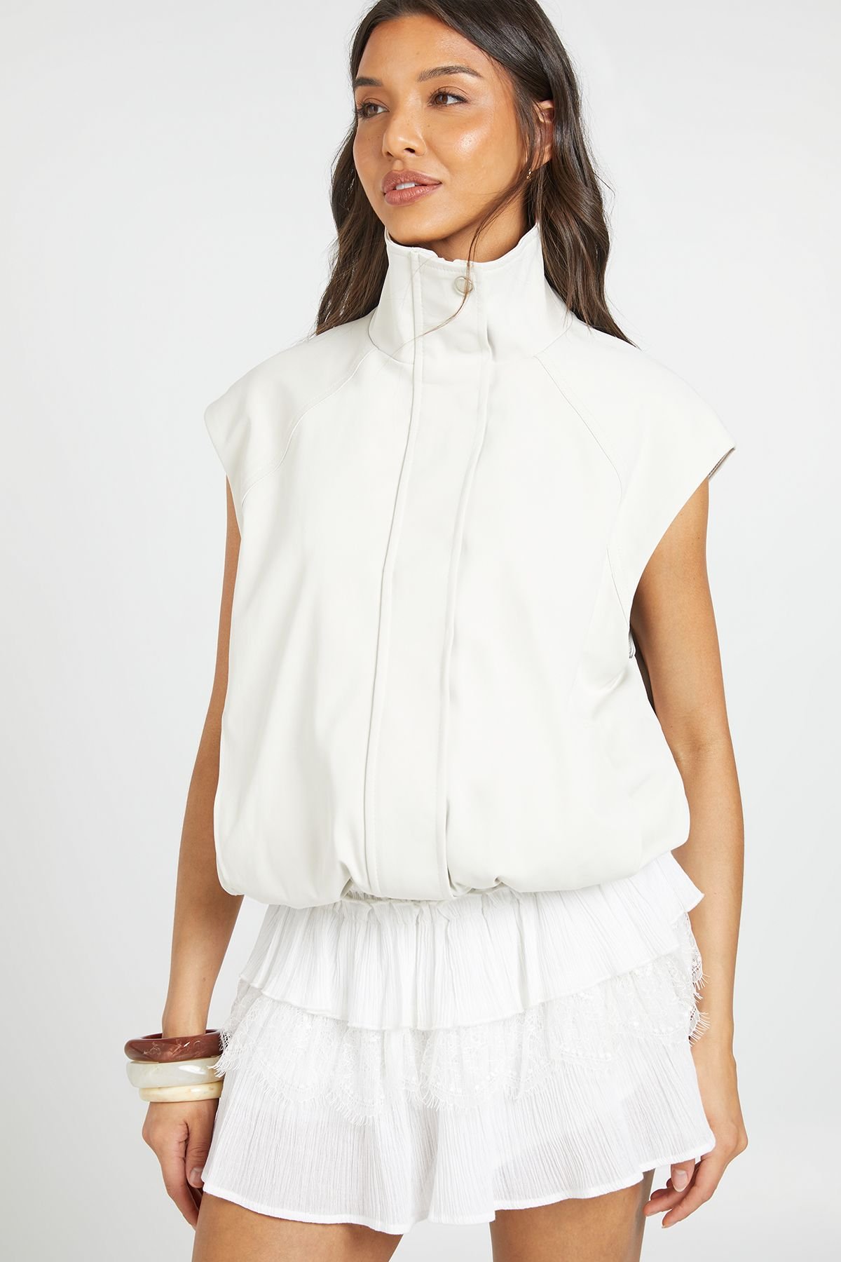 Gilet sans manches zippé à col cheminée