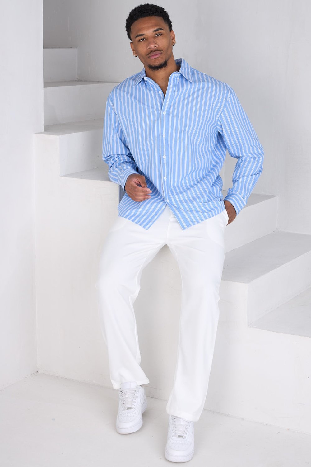 Chemise classique rayée en coton bleue