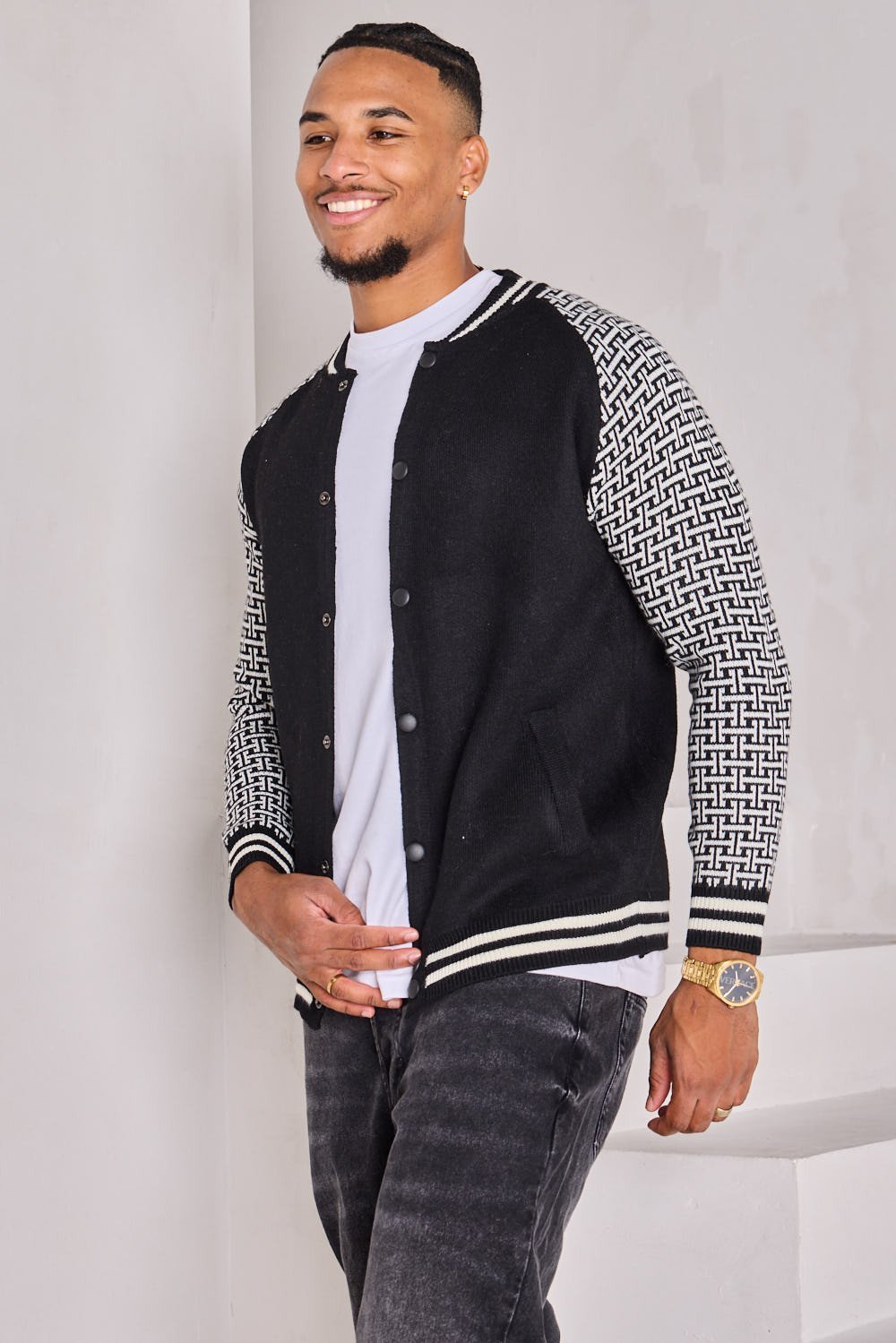 Gilet en maille à motif sur les manches noir