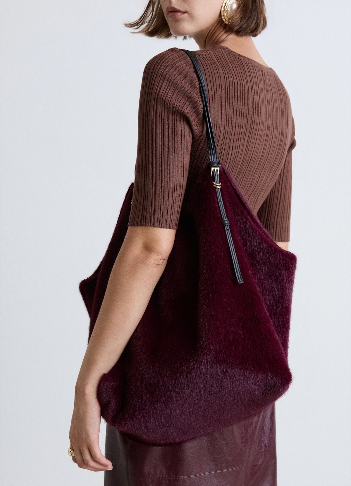 Cabas peluche b pochette